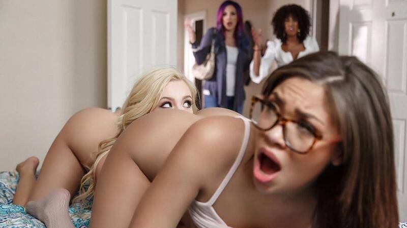 Sex mobile pics playboy plus brittney shumaker sabrina Showing porn images for sneaky sex cassidy banks porn-43311